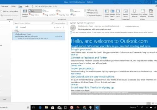 Microsoft Outlook interface showing the inbox and calendar