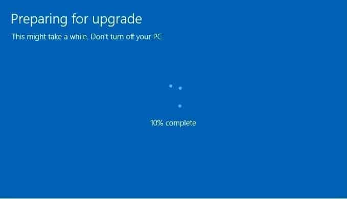 Windows 10 Pro desktop with activation confirmed in Settings